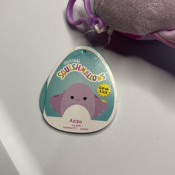 NWT Aziza the Stingray Squishmallows 3.5” Clip Claires - Picture 3 of 4